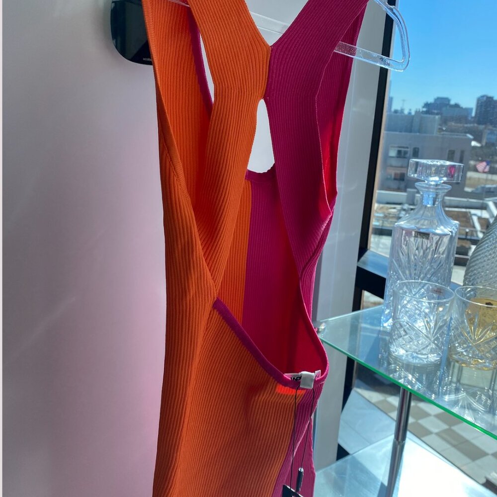 Color Block Backless Maxi Dress - Picture 2 of 4